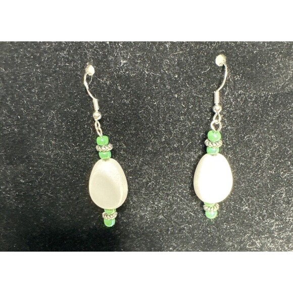 Southern Sista White And Green Beaded Dangle Pierced Earrings Ear Hooks S925 - Picture 2 of 6